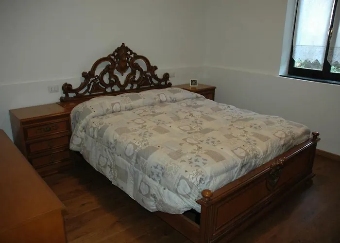 Casa Laura Nyaraló Dervio